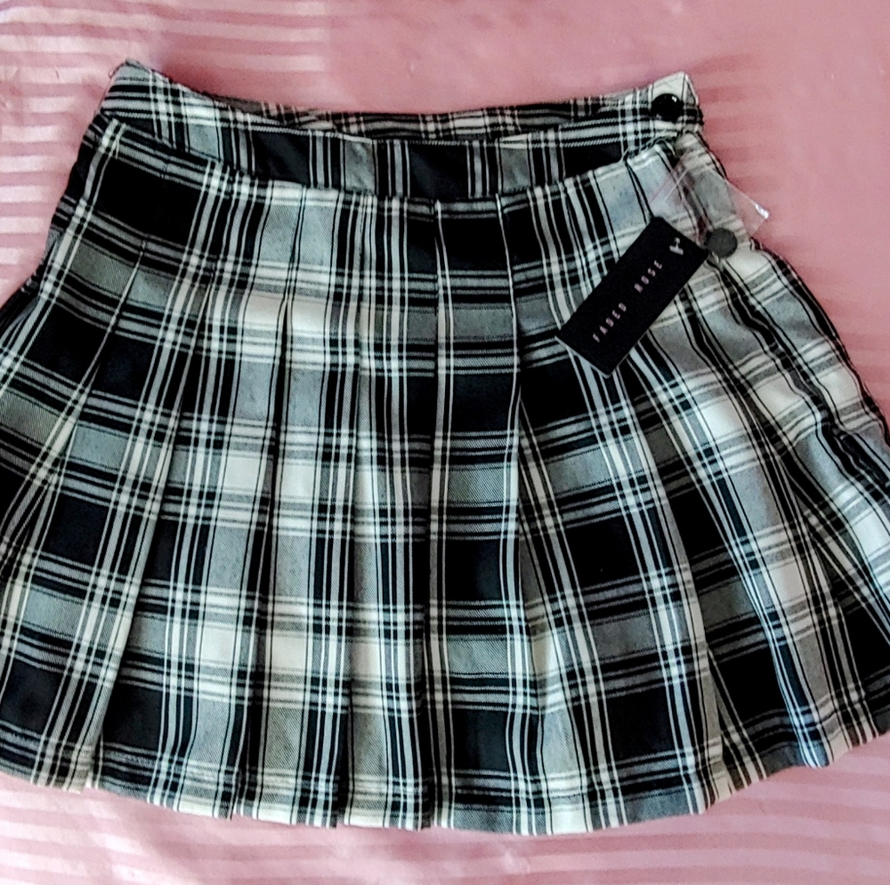 Pleated skirt